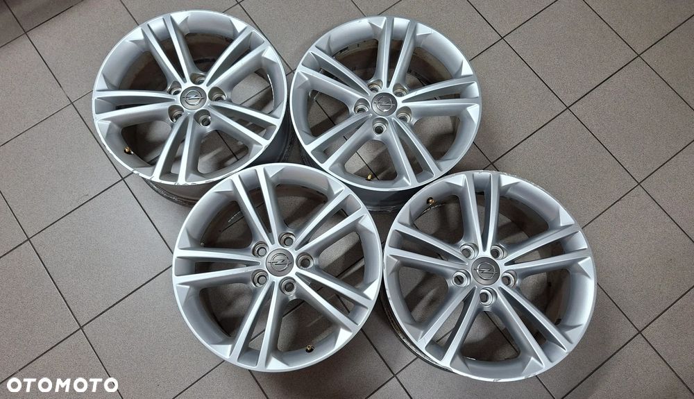 Felgi Aluminiowe 18 Opel Insignia A 5x120 ET 42 - 1