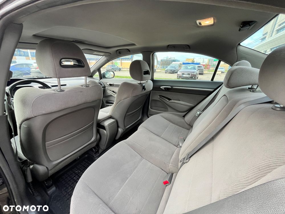 Honda Civic 1.8 Comfort - 9