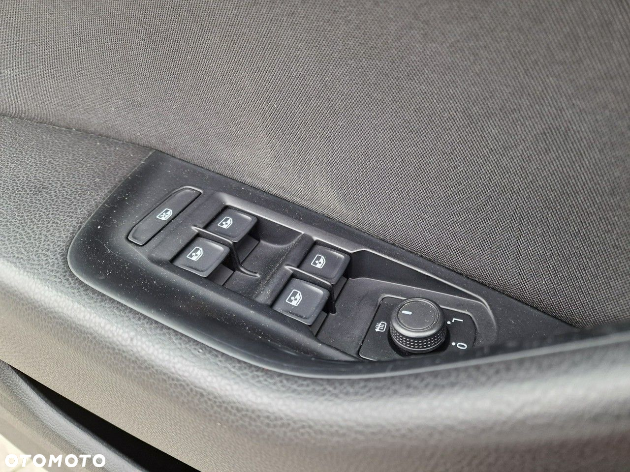 Volkswagen Passat - 11