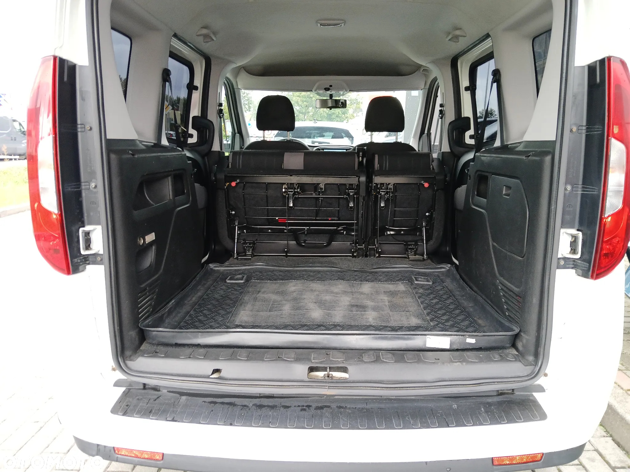 Fiat Doblo 1.4 16V Easy - 26