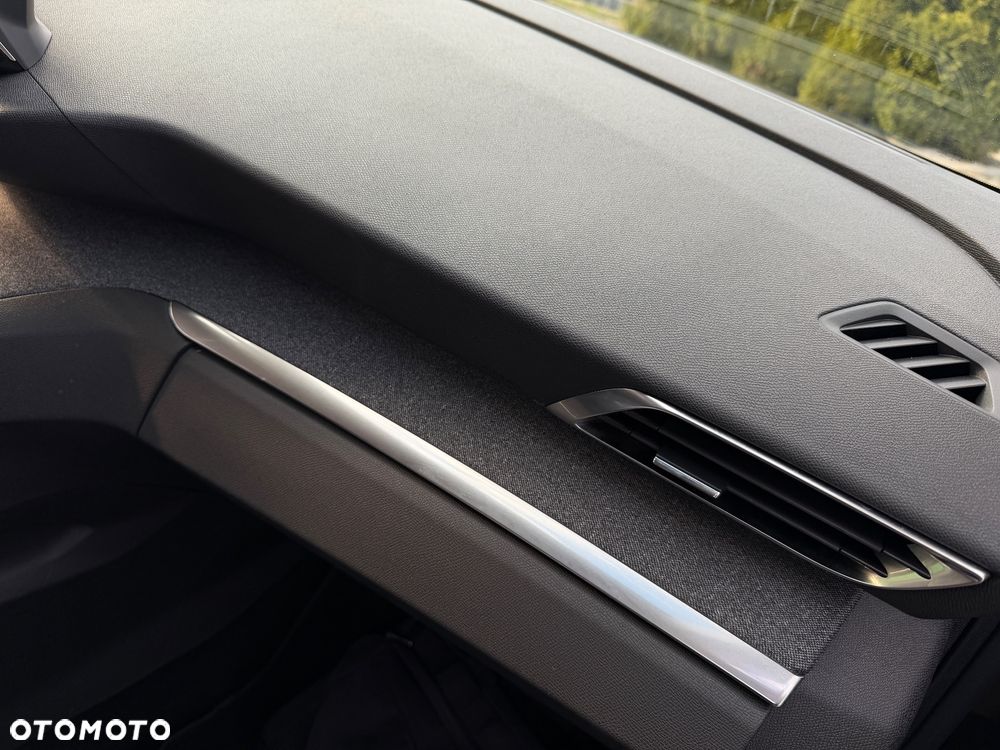 Peugeot 3008 1.6 PureTech HYbrid Allure S&S EAT8 - 33