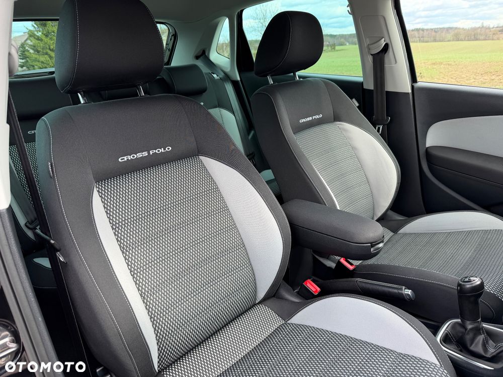 Volkswagen Polo 1.2 TSI Cross - 9