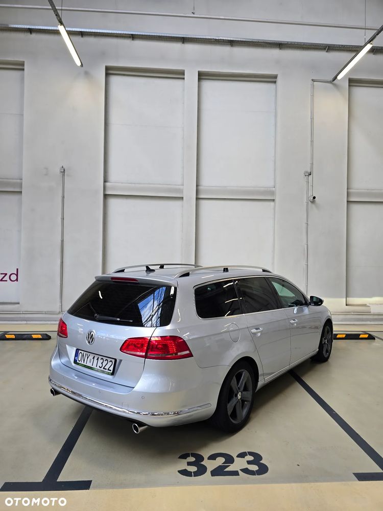 Volkswagen Passat 2.0 TDI Highline DSG - 16