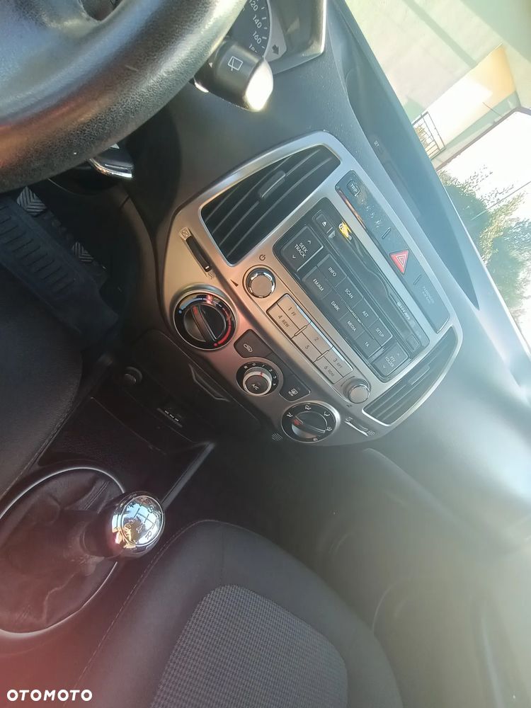 Hyundai i20 - 14