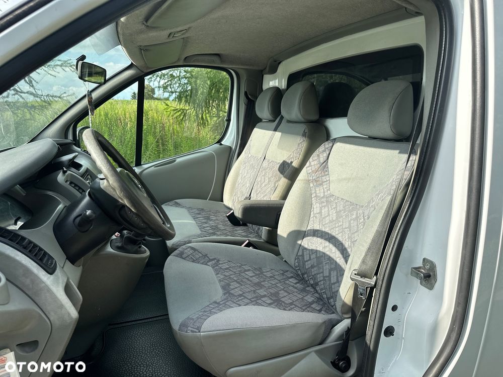Opel Vivaro - 16