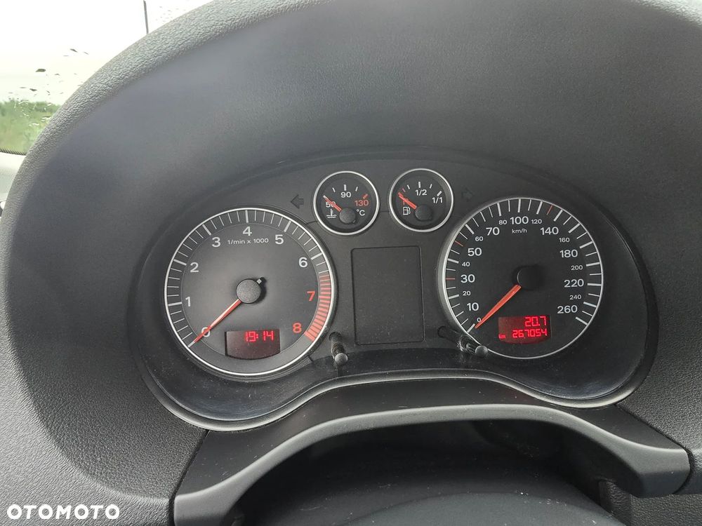 Audi A3 3-drzwiowe 1.6 Ambition - 15