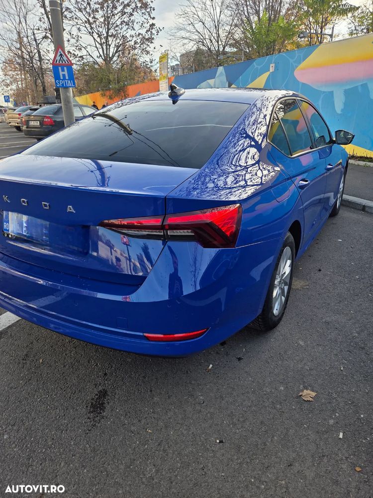 Skoda Octavia 2.0 TDI DSG Ambition - 3