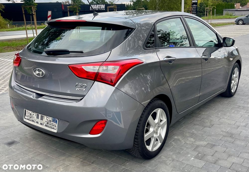 Hyundai i30 1.6 CRDI Trend - 11