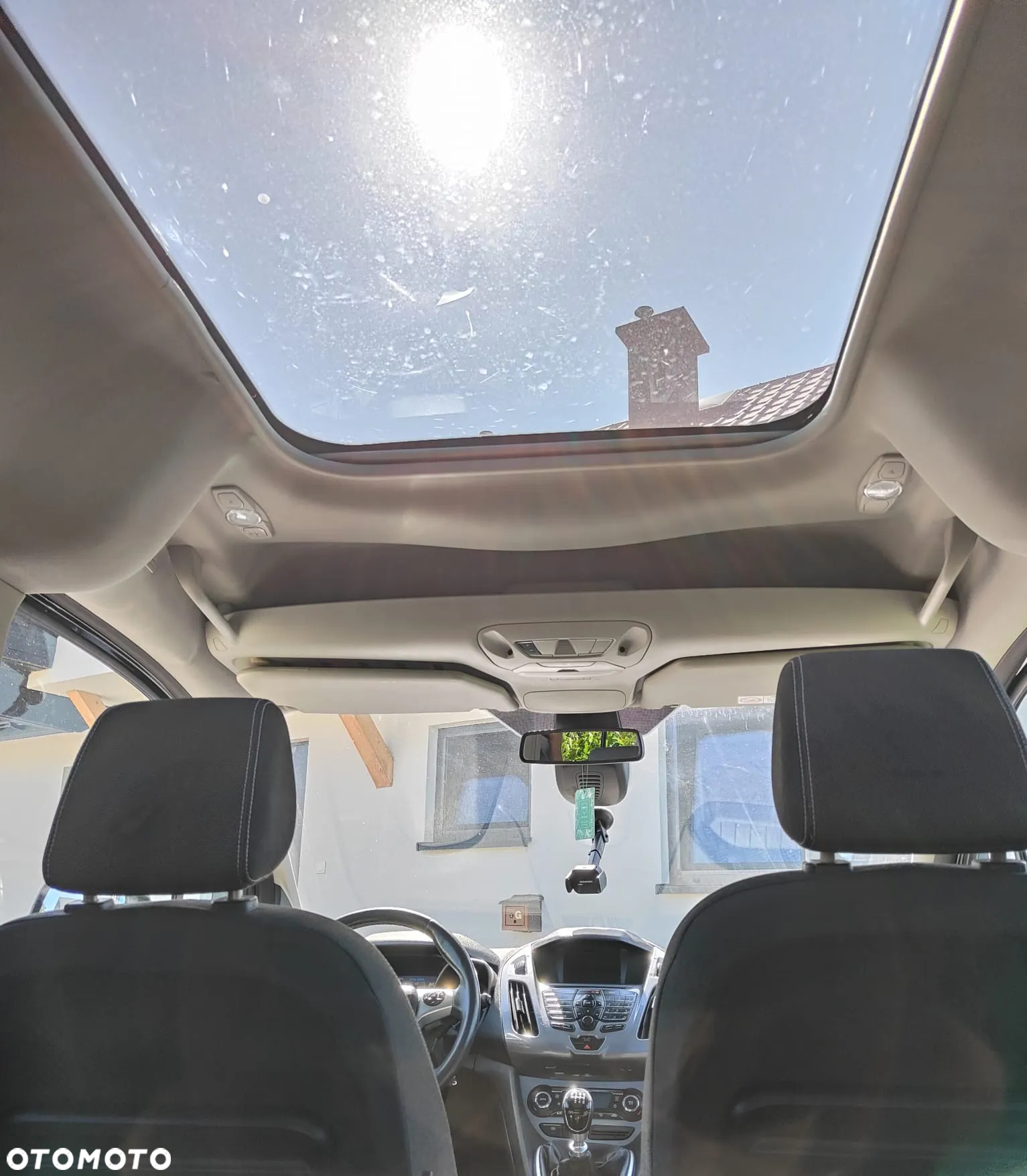 Ford Tourneo Connect 1.6 TDCi Titanium - 12