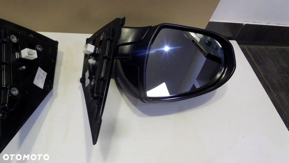 HYUNDAI TUCSON 15-18 LUSTERKO 8 PIN PAE PRAWE EUROPA - 8