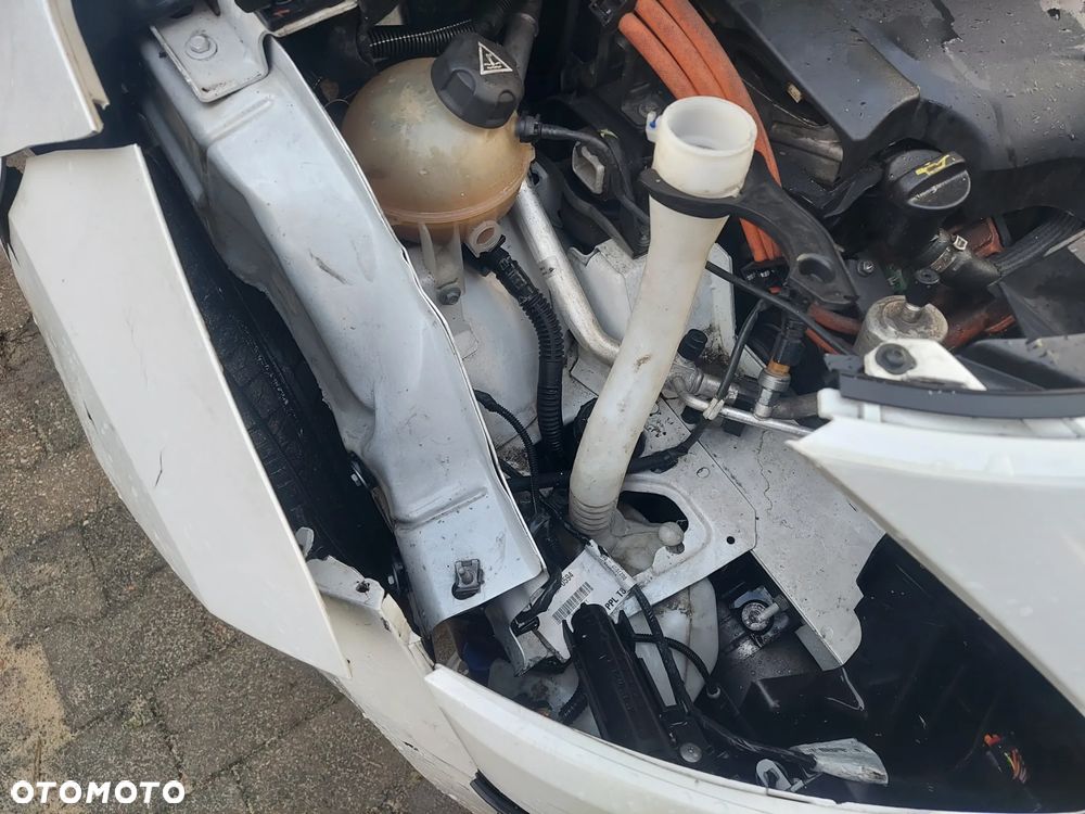 Peugeot 3008 Hybrid4 - 18