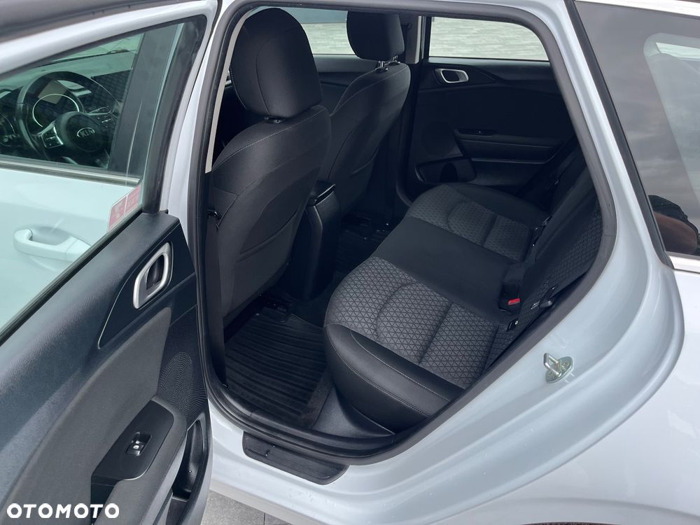 Kia Ceed 1.6 CRDi SCR L Business Line - 8