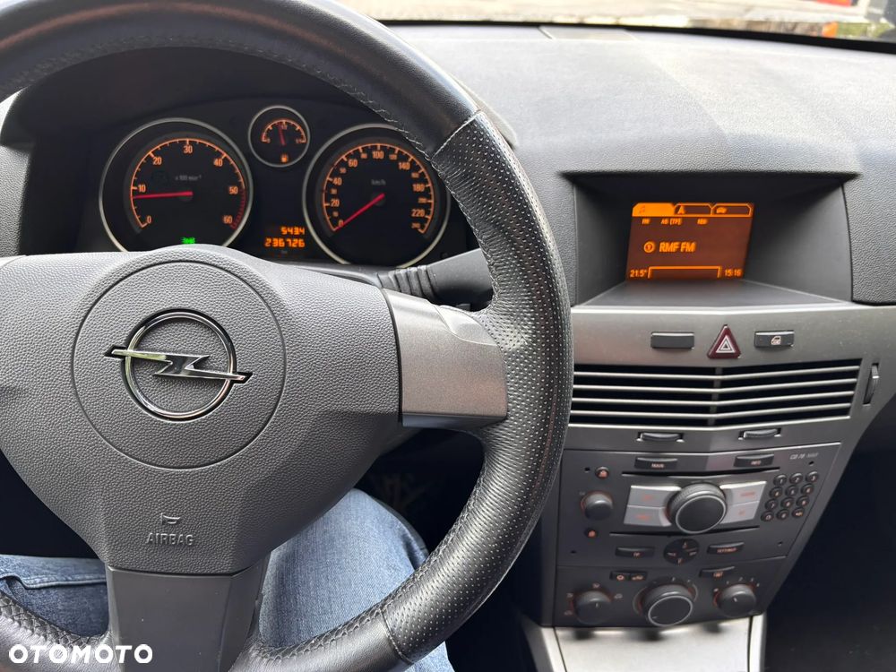 Opel Astra 1.3 CDTI Cosmo - 6