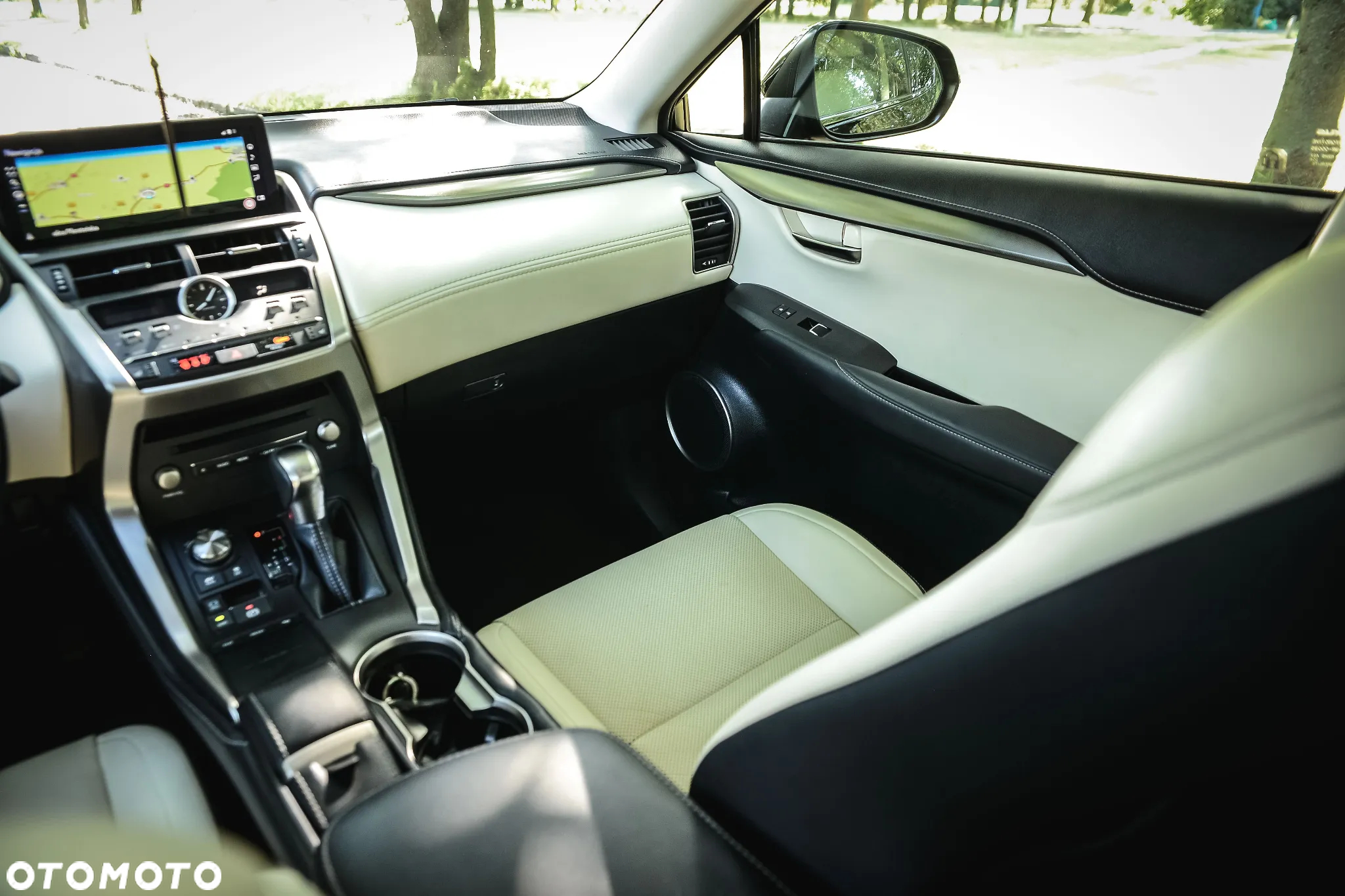 Lexus NX 300h Prestige AWD - 22