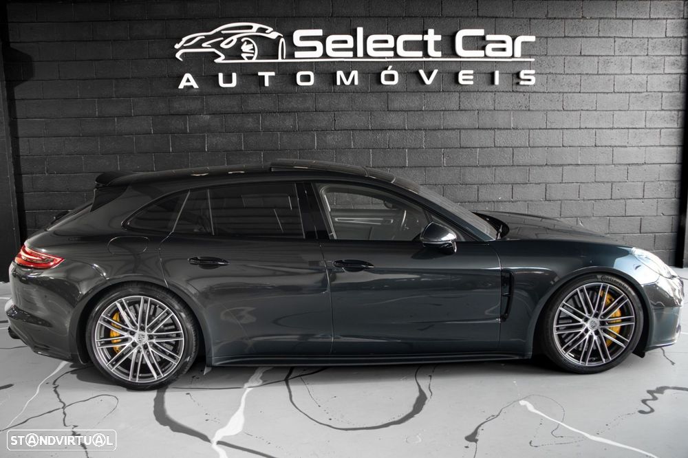 Porsche Panamera Sport Turismo - 11