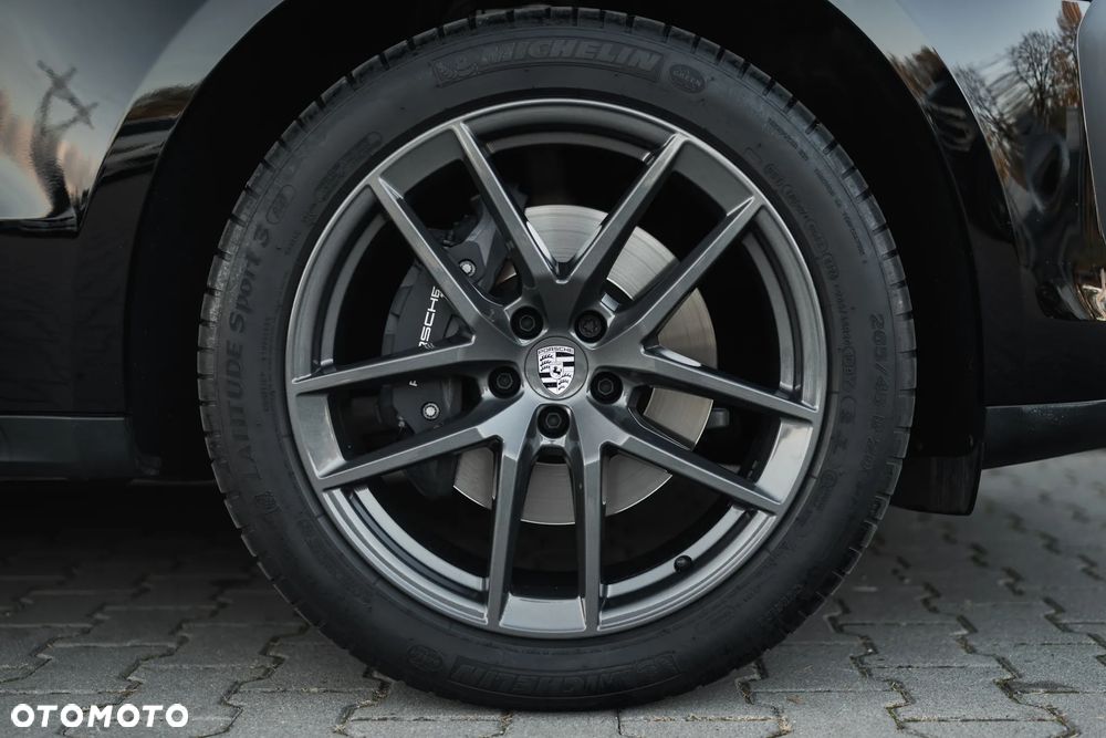 Porsche Macan T - 6