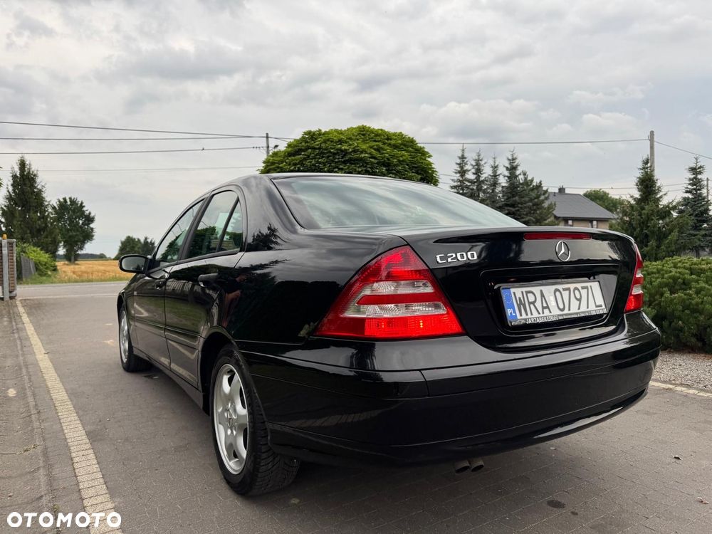 Mercedes-Benz Klasa C 200 T CDI Classic - 32