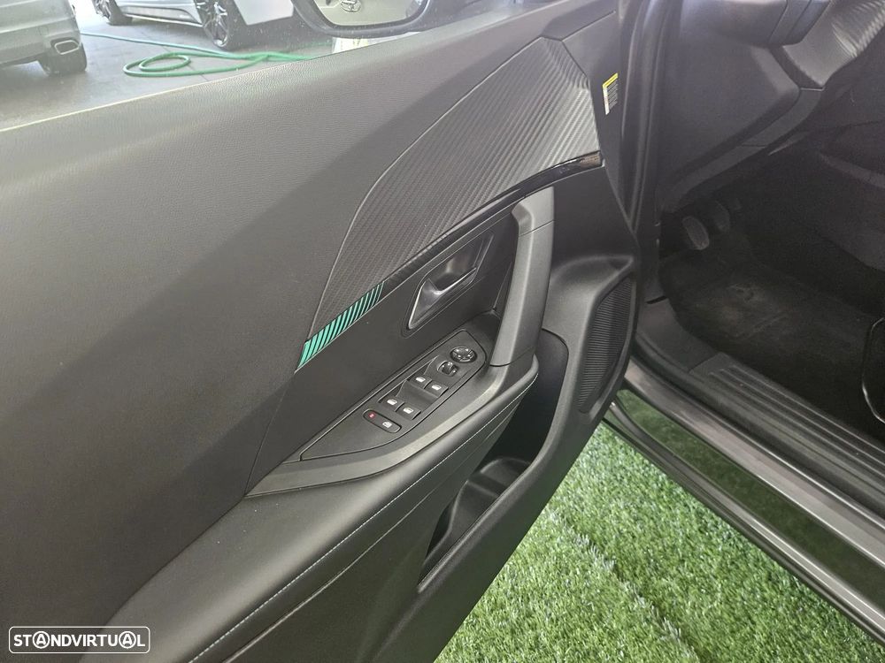 Peugeot 2008 1.5 BlueHDi Allure Pack - 15