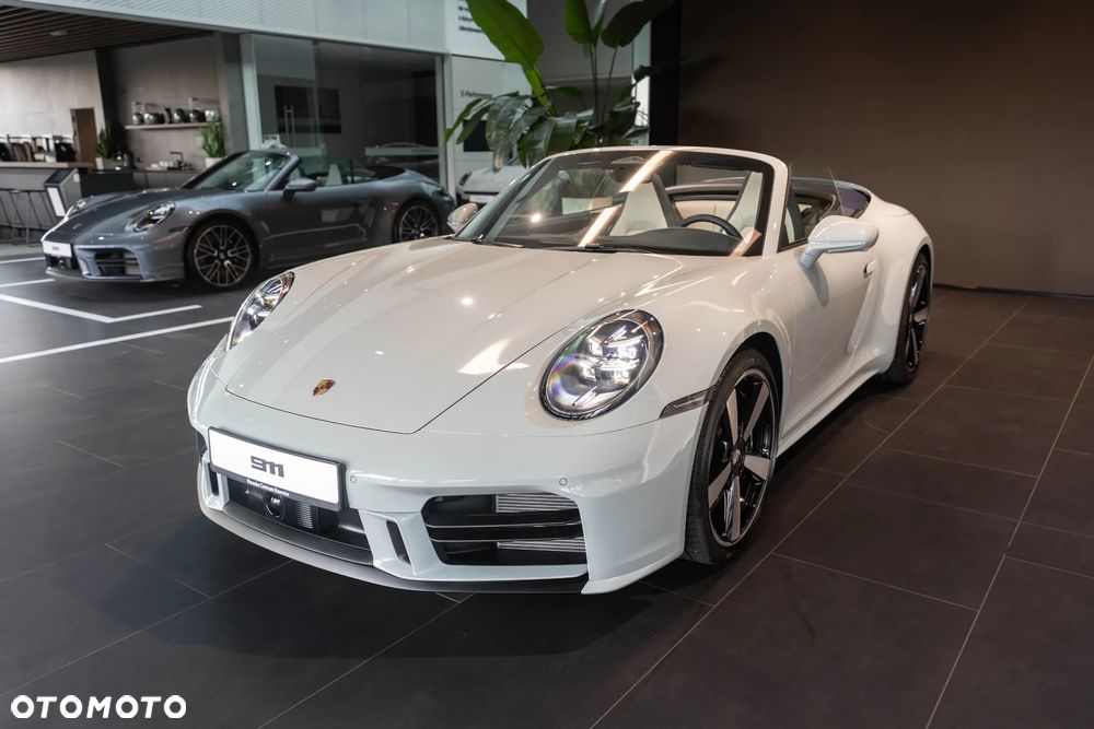 Porsche 911 Carrera 4S - 32