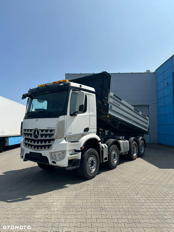 Mercedes-Benz AROCS 8x4 4151
