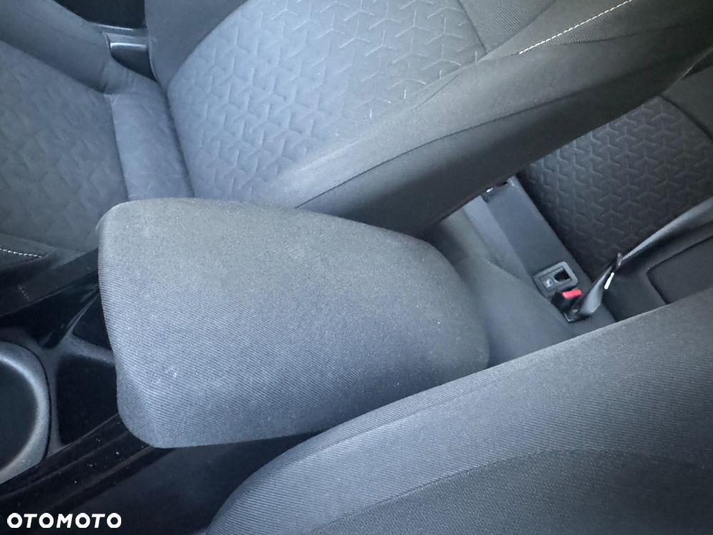 Toyota Corolla - 30