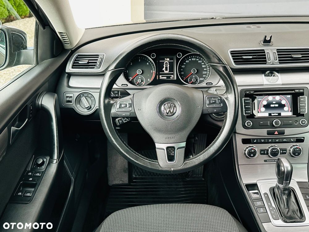 Volkswagen Passat 2.0 TDI DSG Highline - 31