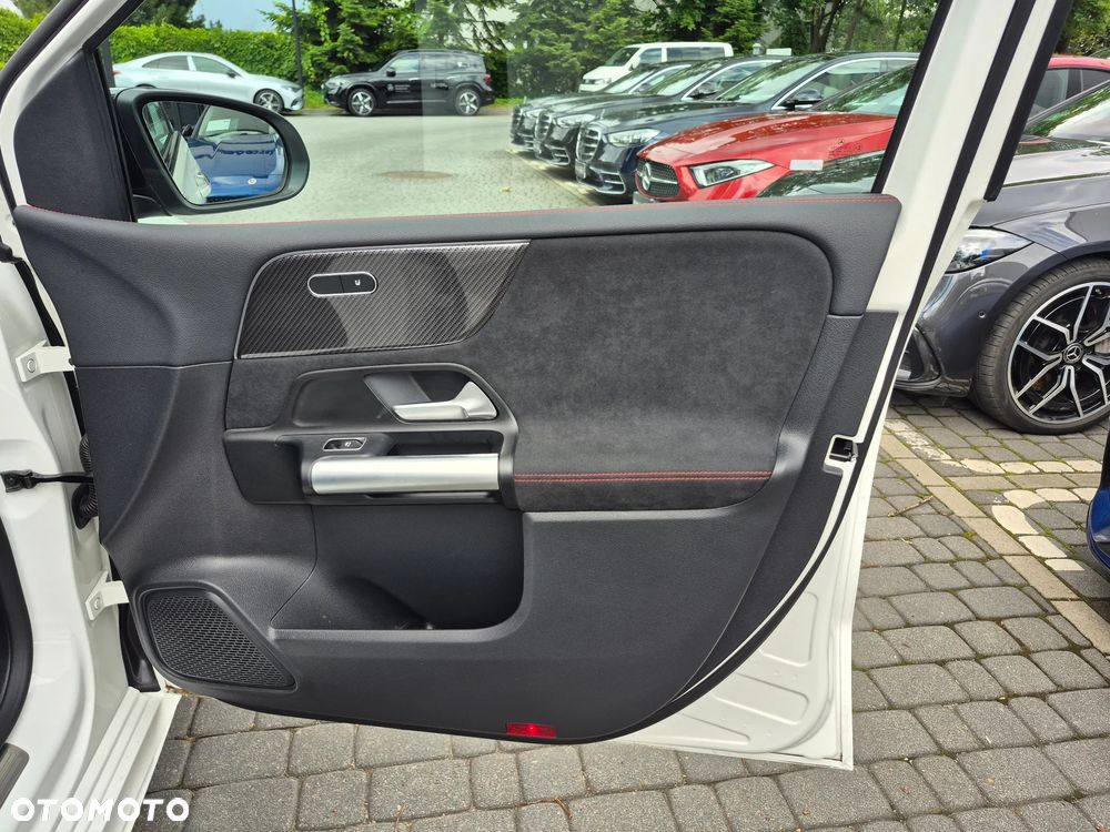 Mercedes-Benz Klasa B 200 AMG Line 7G-DCT - 30