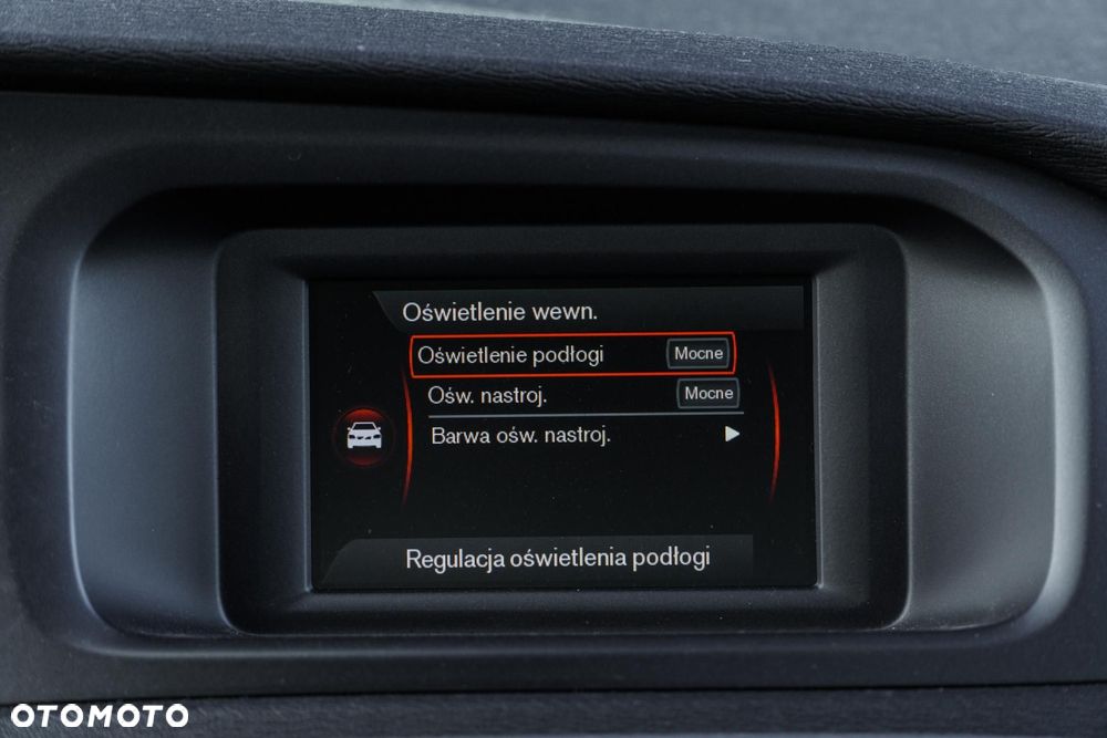 Volvo V40 T3 Drive-E Momentum - 18