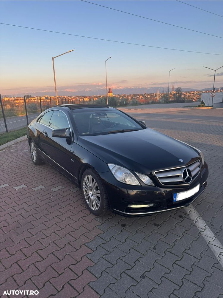 Mercedes-Benz E 220 CDI DPF BlueEFFICIENCY 7G-TRONIC Elegance - 4