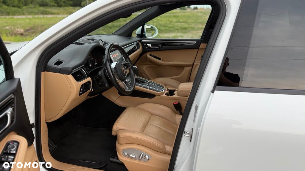 Porsche Macan - 11