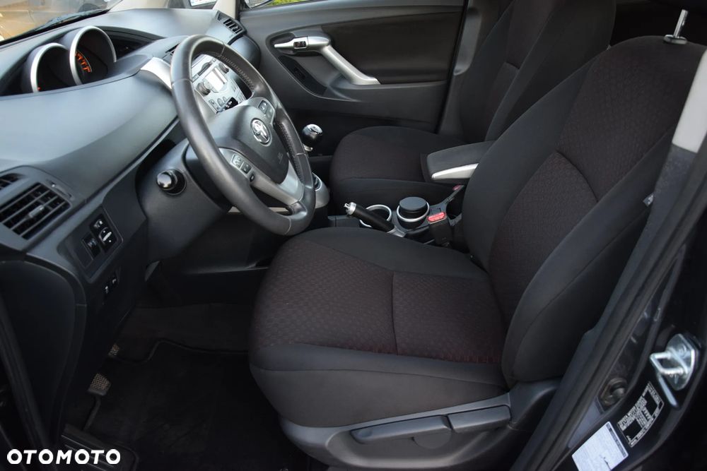 Toyota Verso - 7