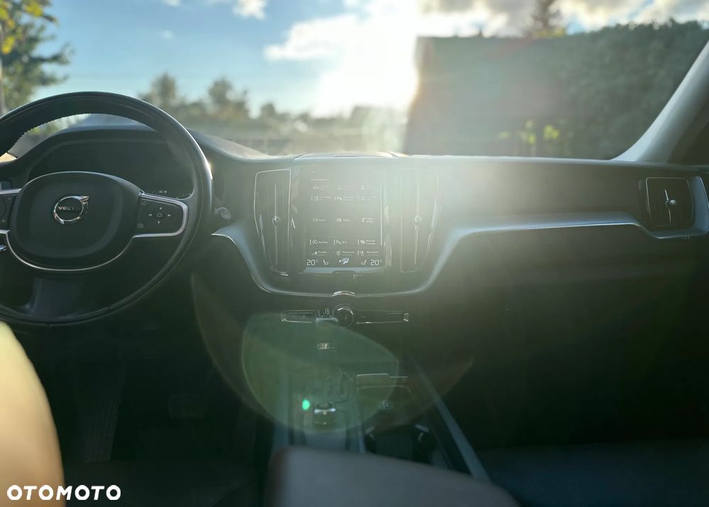 Volvo XC 60 T5 AWD Momentum - 11