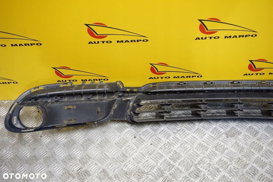Chrysler Town & Country 2011 - 2016 Kratka Atrapa Zderzaka Przód Grill USA - 6