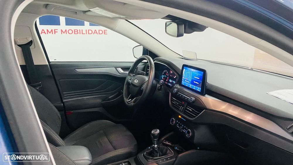 Ford Focus 1.0 EcoBoost Active X - 9