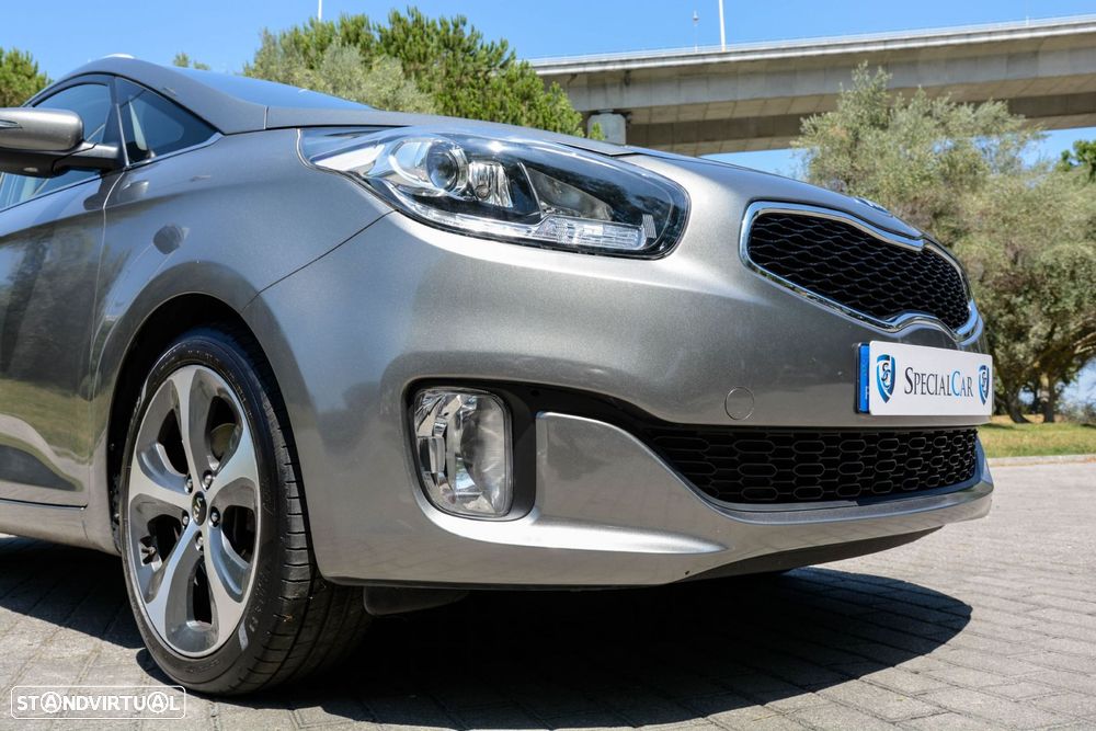 Kia Carens 1.7 CRDi ISG EX - 12