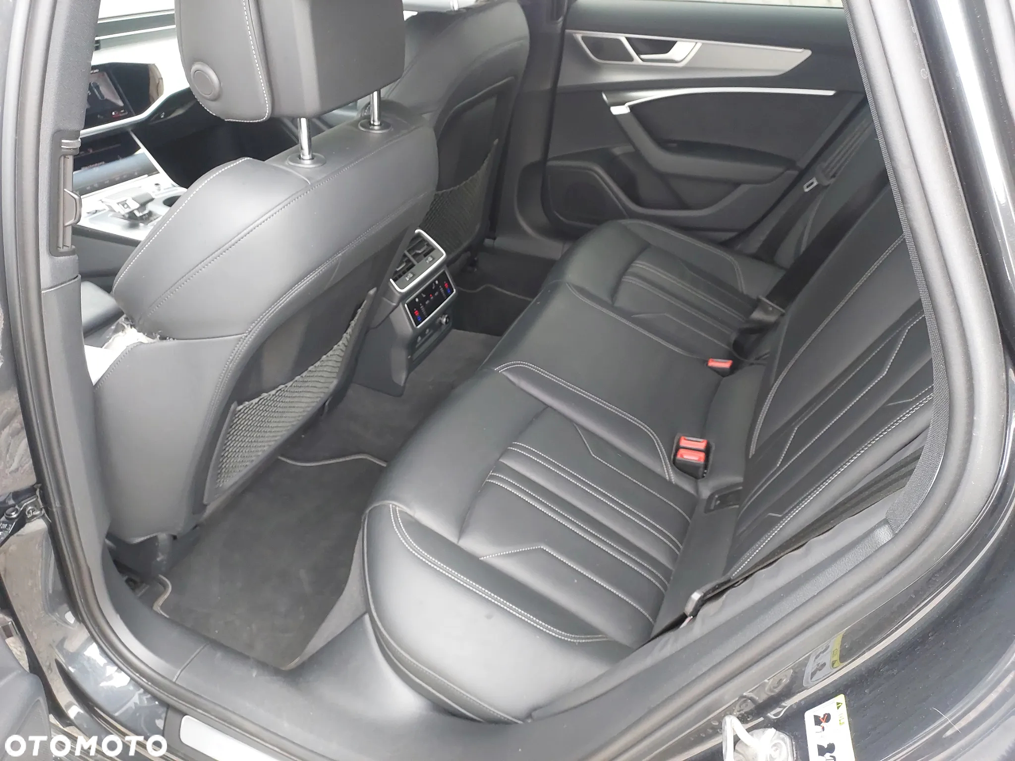 Audi A6 Avant 40 TDI quattro S tronic S line - 12