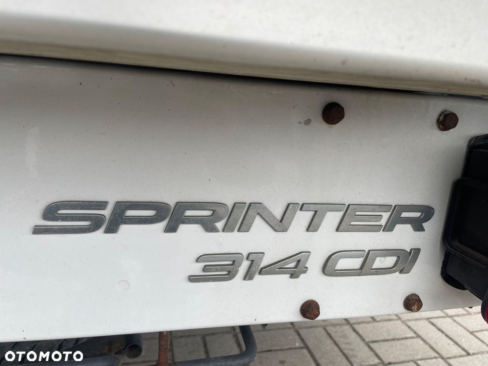 Mercedes-Benz Sprinter - 18