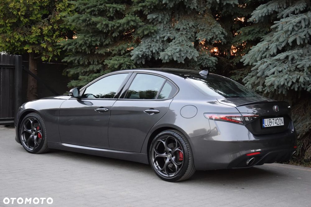 Alfa Romeo Giulia 2.0 Turbo 16V AT8 Veloce - 9