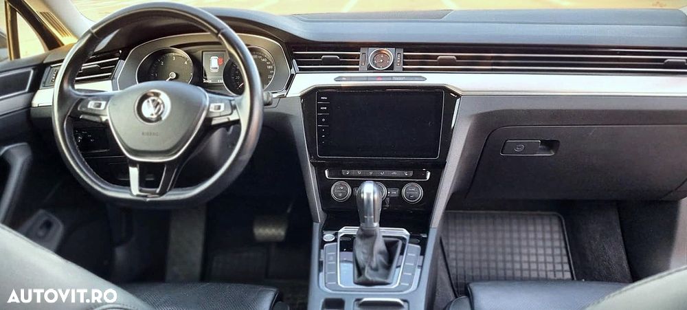 Volkswagen Passat - 11