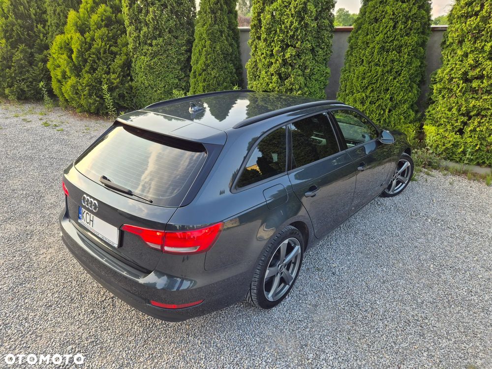 Audi A4 Avant 35 TDI S tronic design - 30