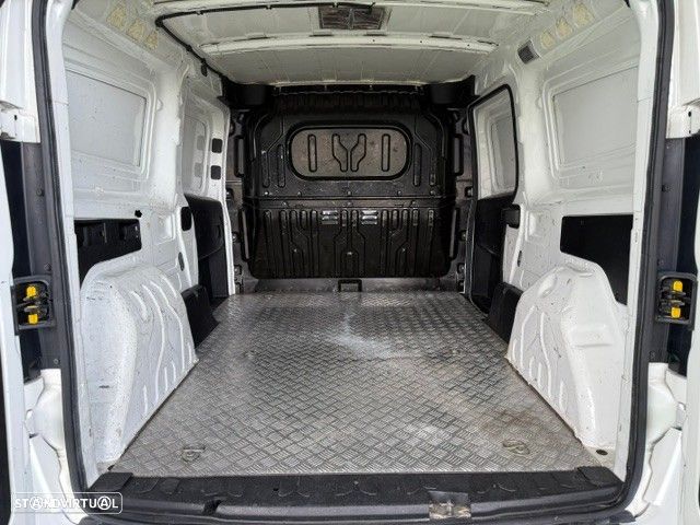 Opel Combo 1.6 CDTi L2H1 S/S Easytronic - 17