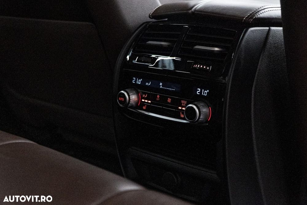 BMW Seria 5 530e iPerformance Aut. Luxury Line - 14