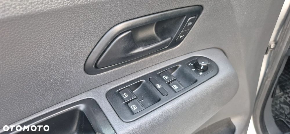 Volkswagen Amarok Double Cab 2.0 TDi 4MOTION Trendline - 12