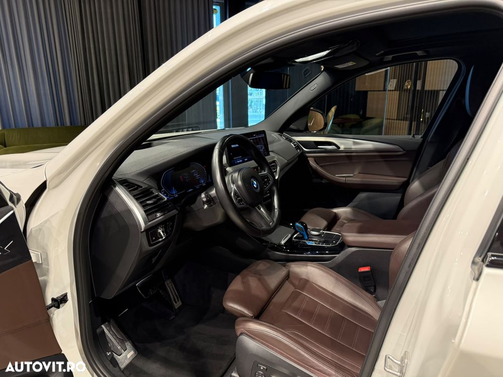 BMW iX3 Standard - 25