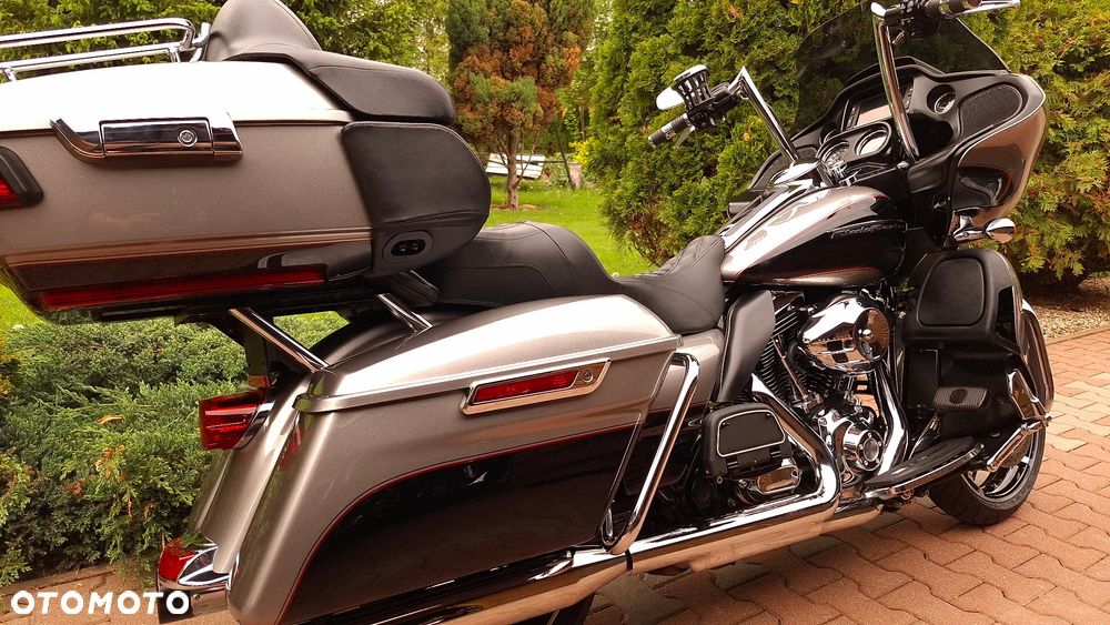 Harley-Davidson Touring Road Glide - 12