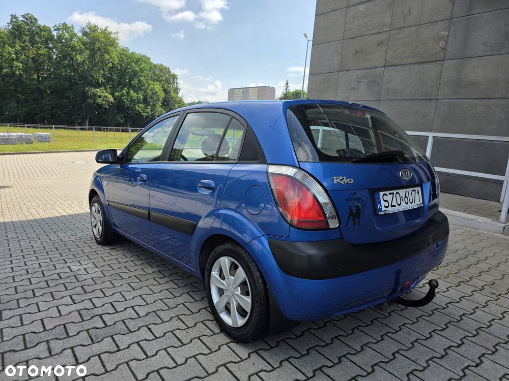 Kia Rio - 6
