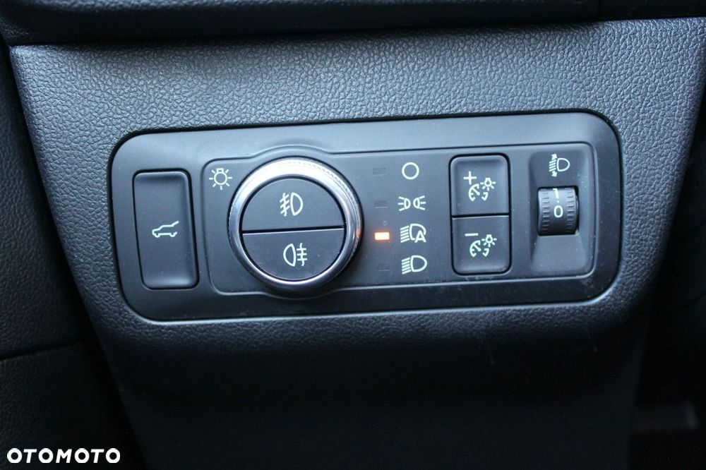Ford Kuga 2.5 Duratec FHEV ST-LINE - 30