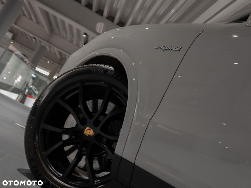 Porsche Cayenne S E-Hybrid PHEV - 15