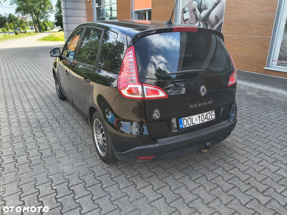 Renault Scenic 1.6 16V 110 Dynamique - 10
