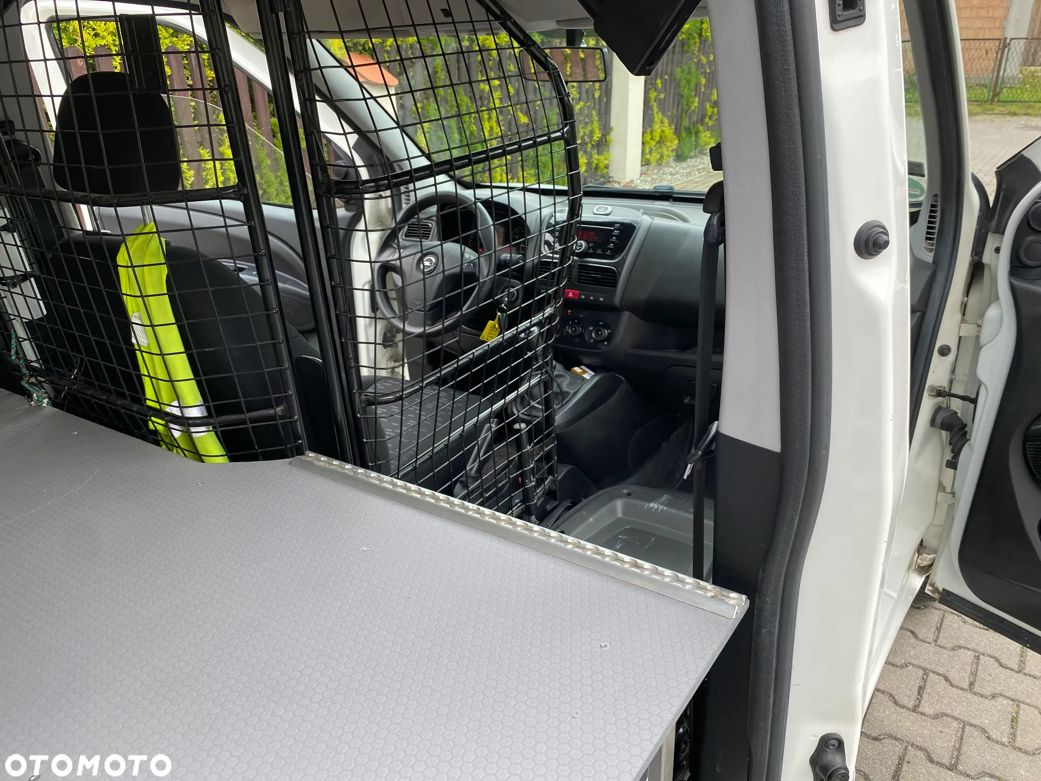 Opel COMBO - 17